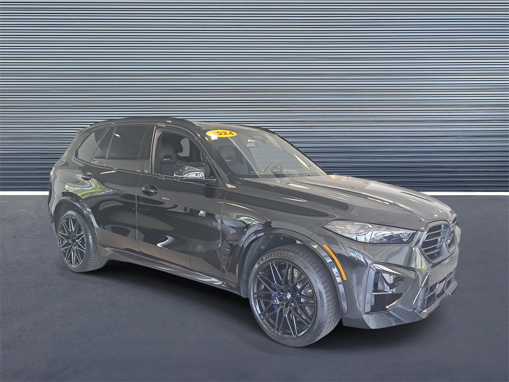 Vehicle image 2 of 34