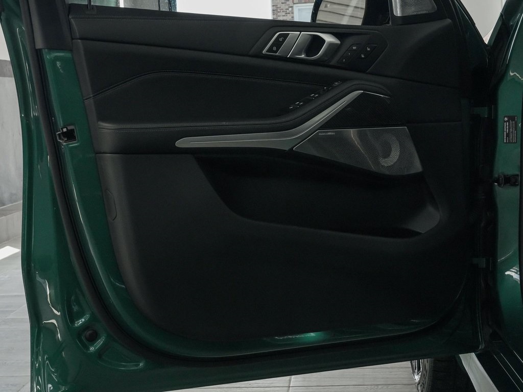 Vehicle image 27 of 39