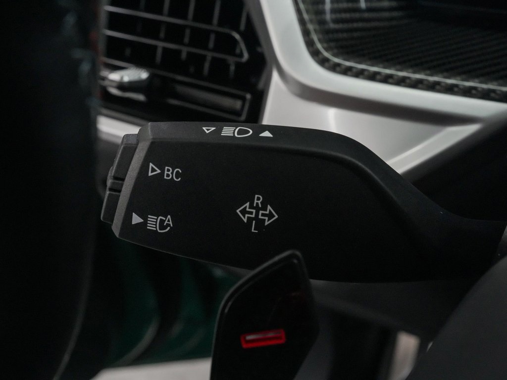 Vehicle image 31 of 39