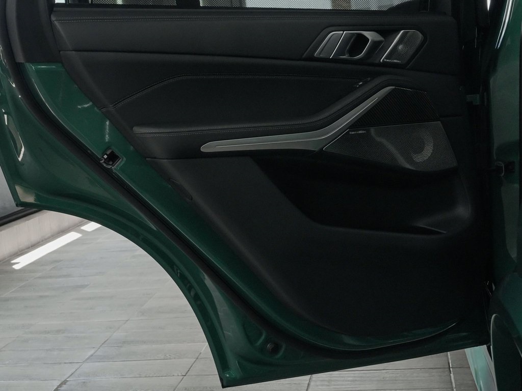 Vehicle image 26 of 39