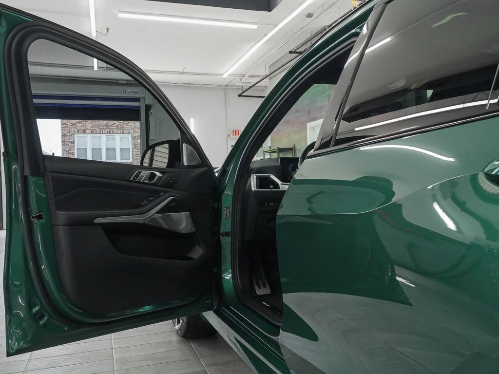Vehicle image 20 of 39