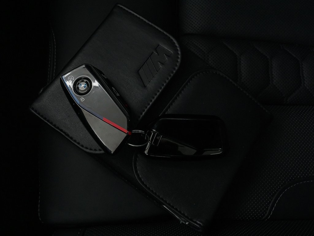 Vehicle image 30 of 39