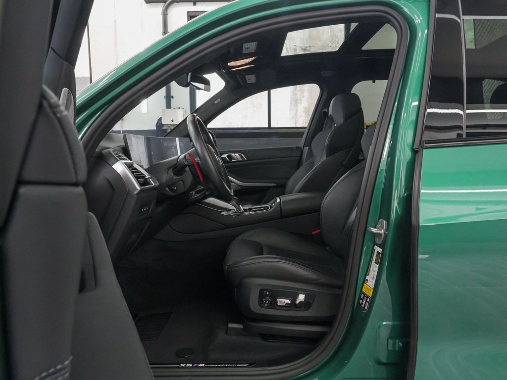 Vehicle image 14 of 39