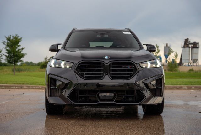 2024 BMW X5 M Competition Image 2 of 33