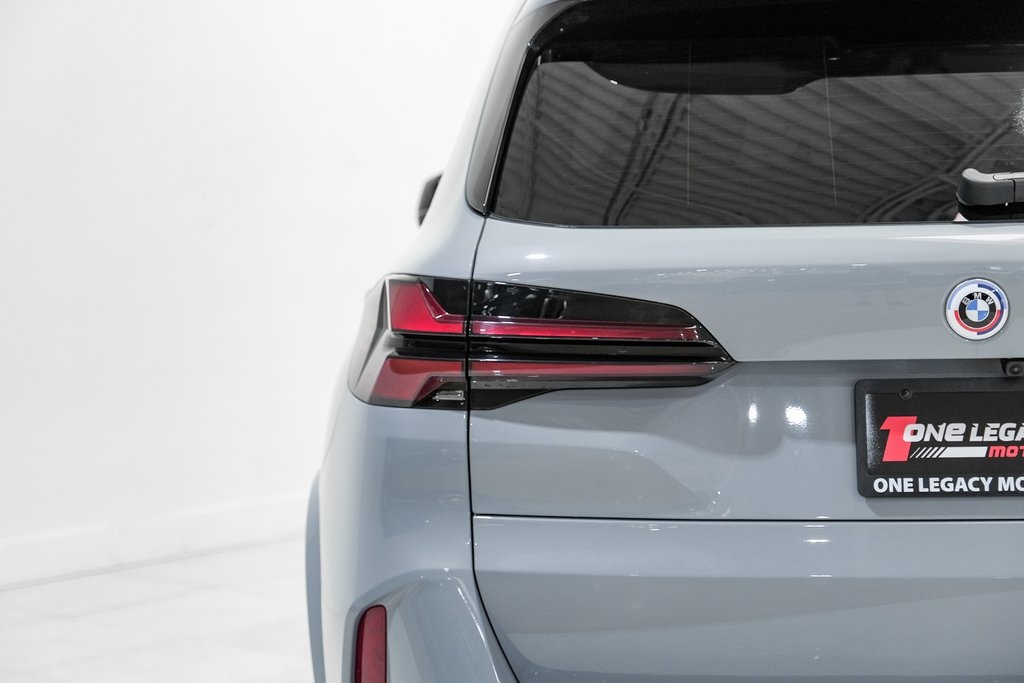 Vehicle image 50 of 62