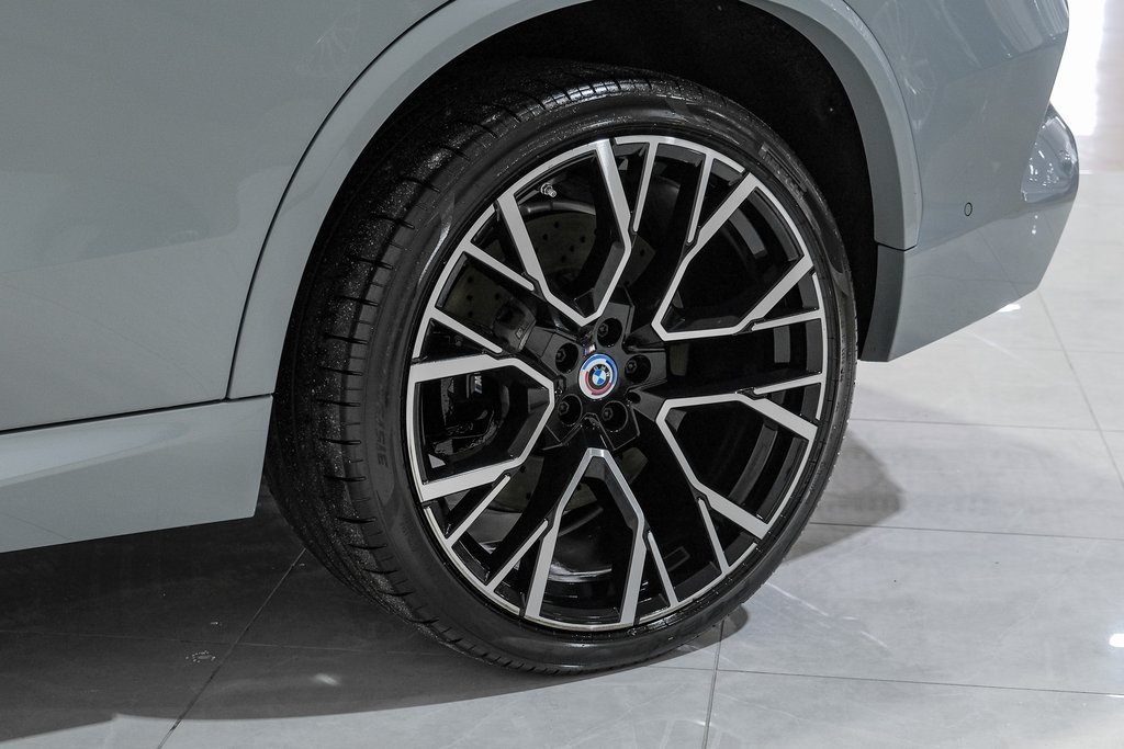 Vehicle image 61 of 62