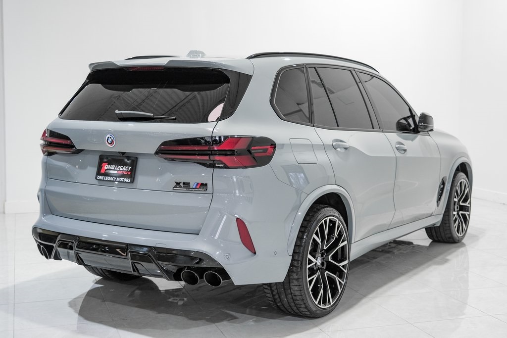 Vehicle image 5 of 62