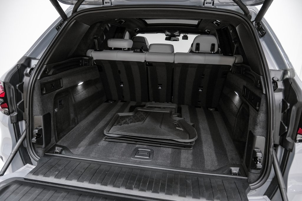 Vehicle image 54 of 62