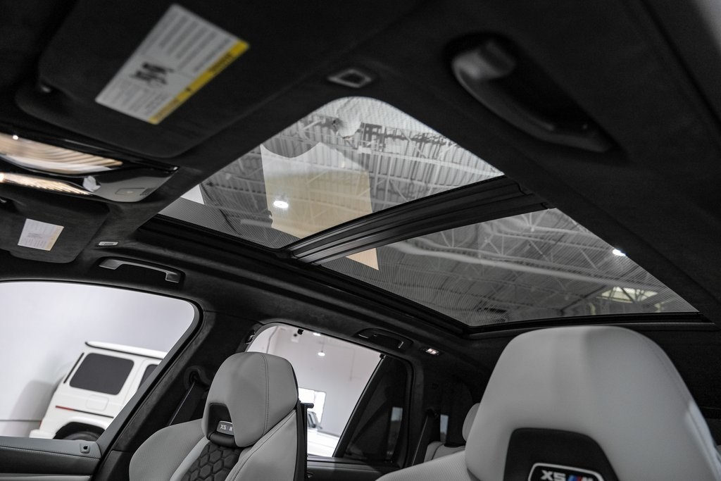 Vehicle image 12 of 62