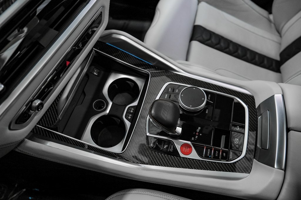 Vehicle image 26 of 62