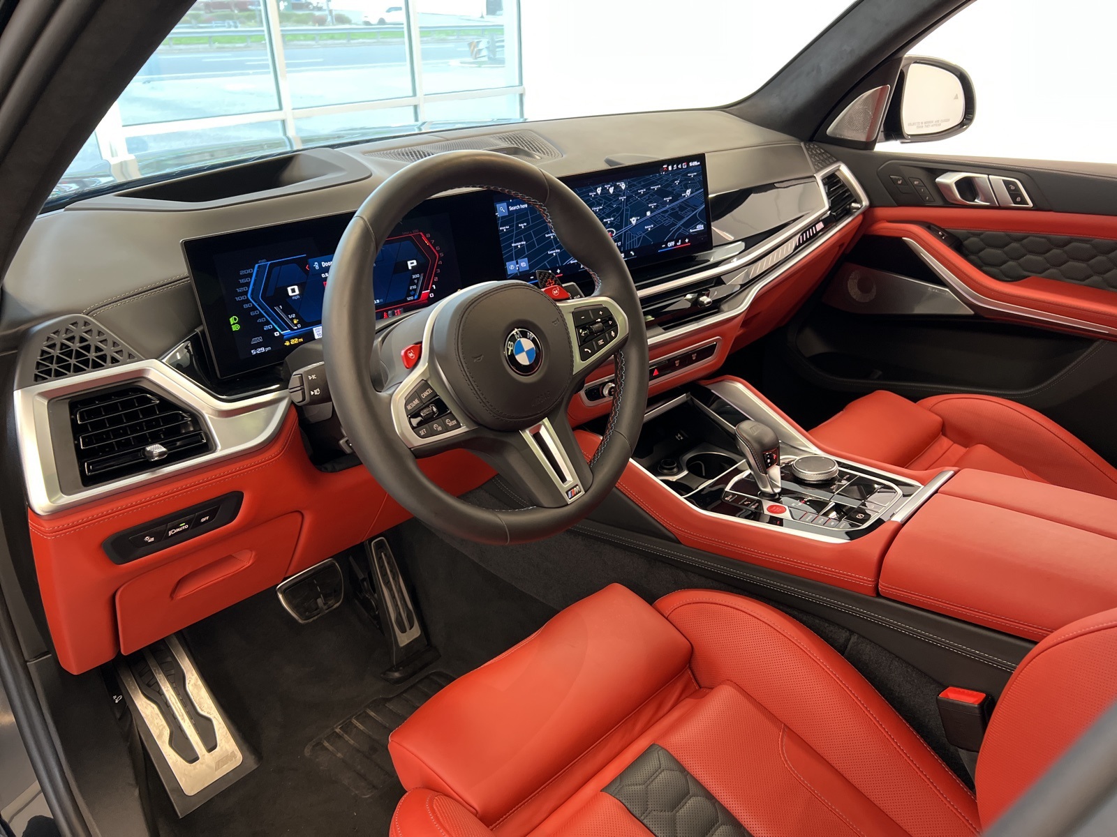 Vehicle image 34 of 72