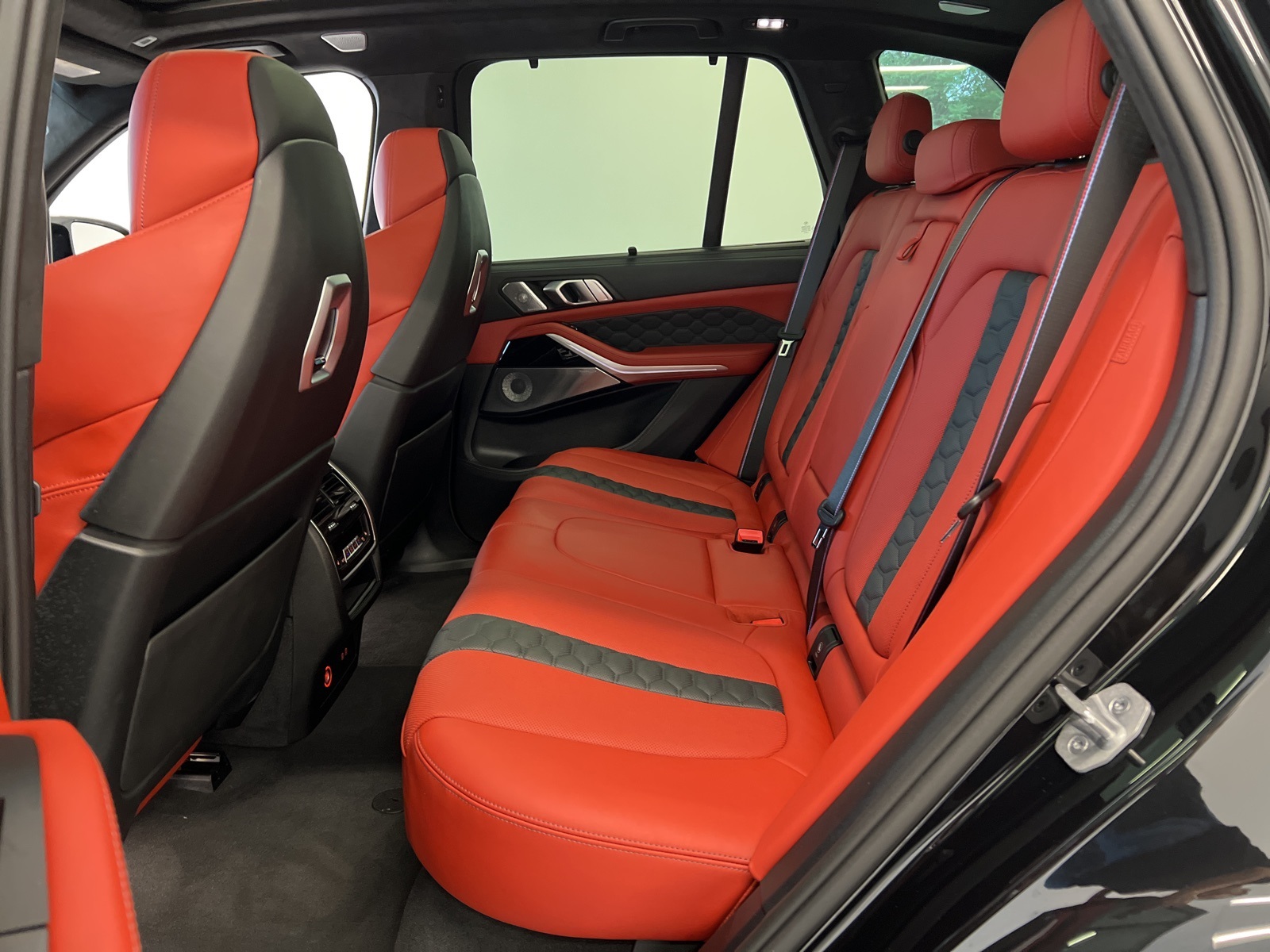 Vehicle image 43 of 72
