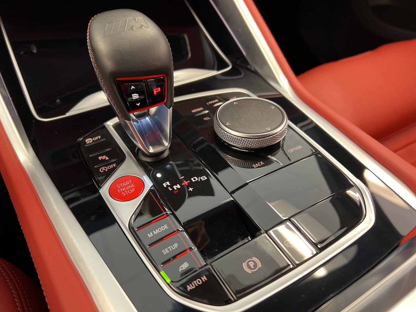 Vehicle image 29 of 72