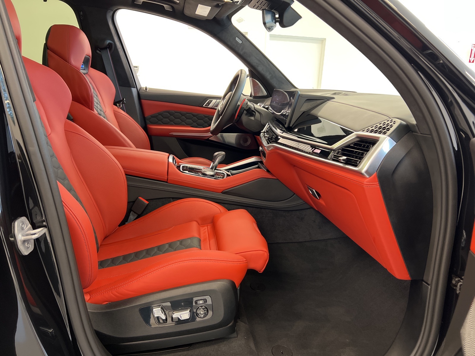 Vehicle image 54 of 72
