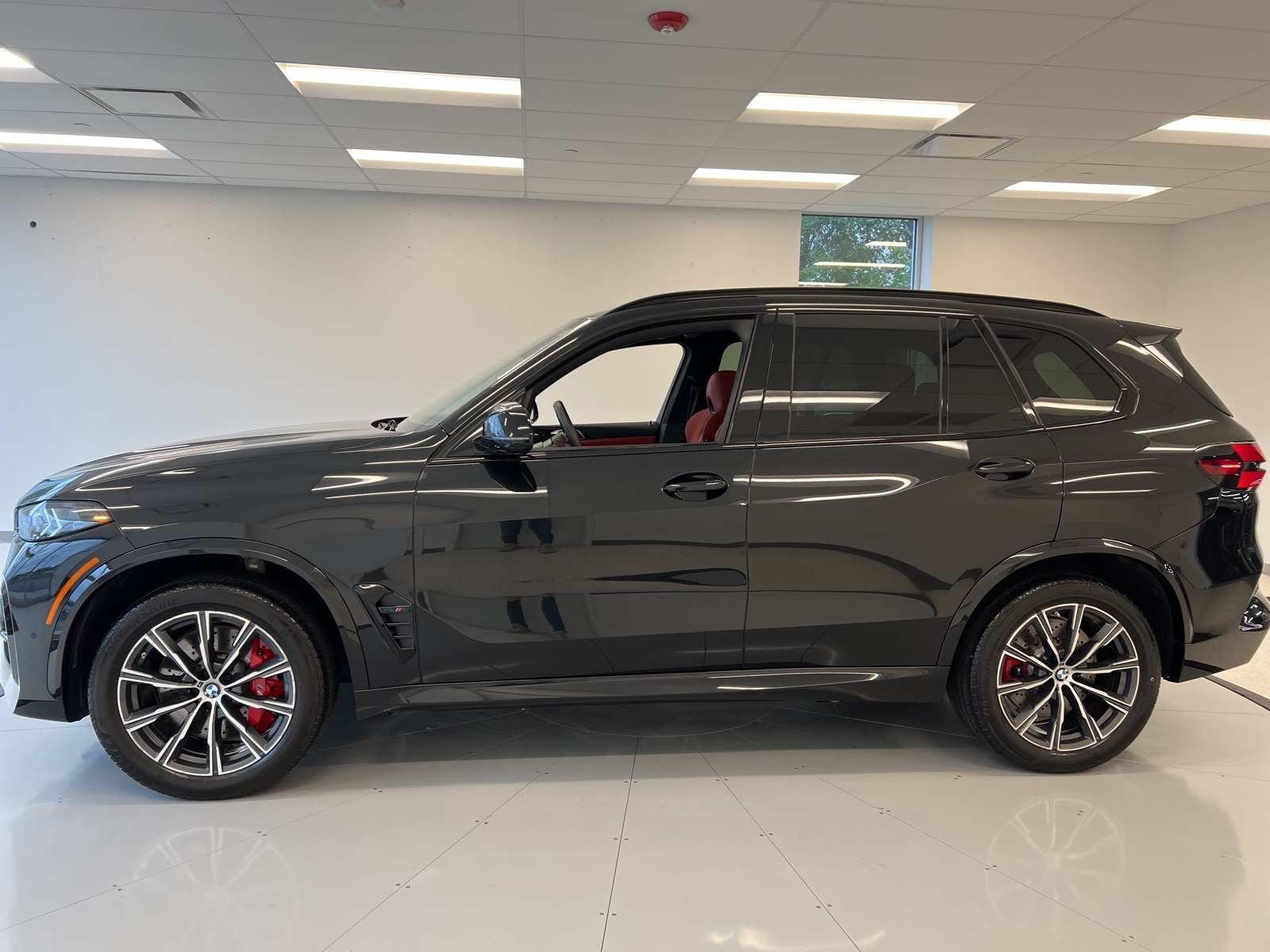 Vehicle image 13 of 72