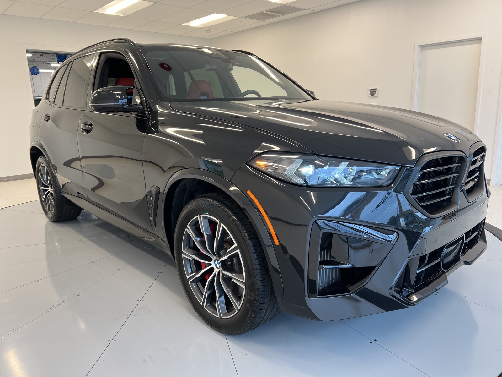 Vehicle image 6 of 72