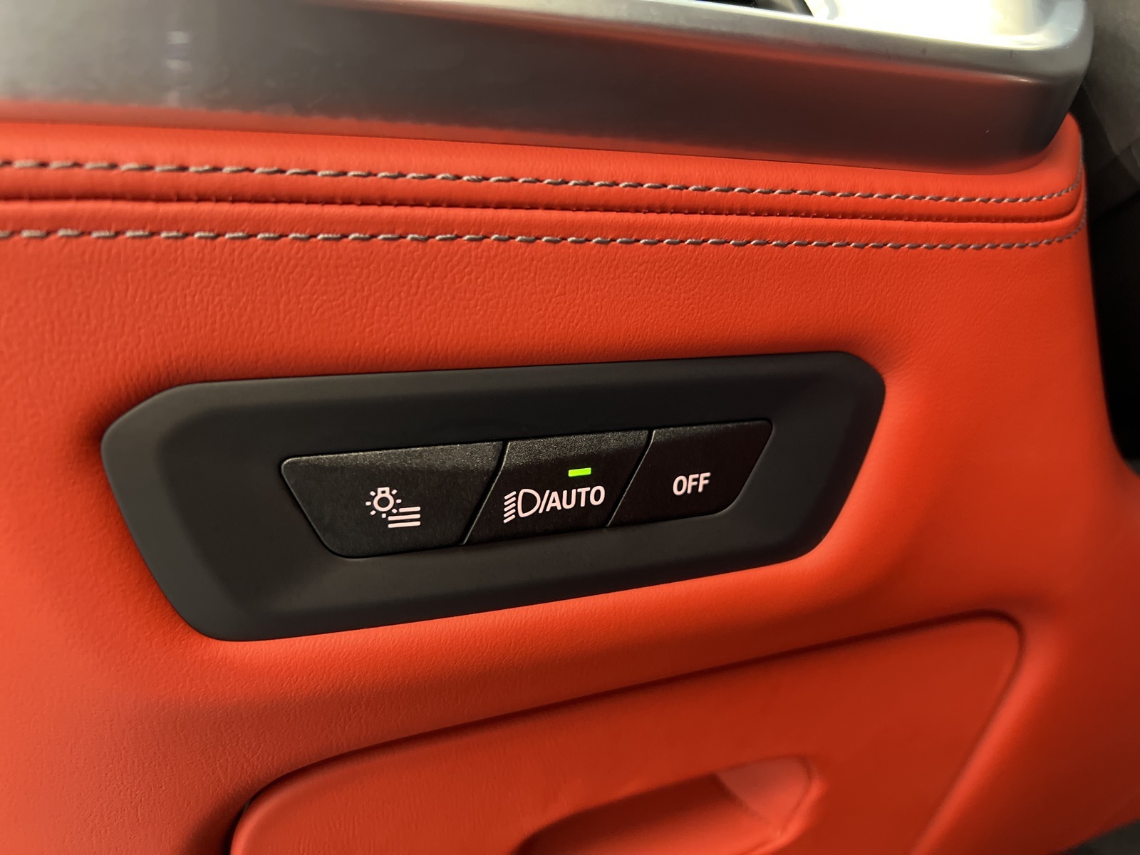 Vehicle image 35 of 72