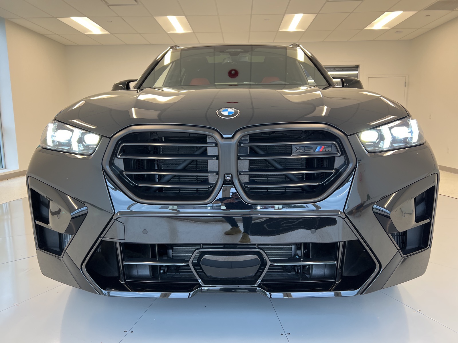 Vehicle image 4 of 72