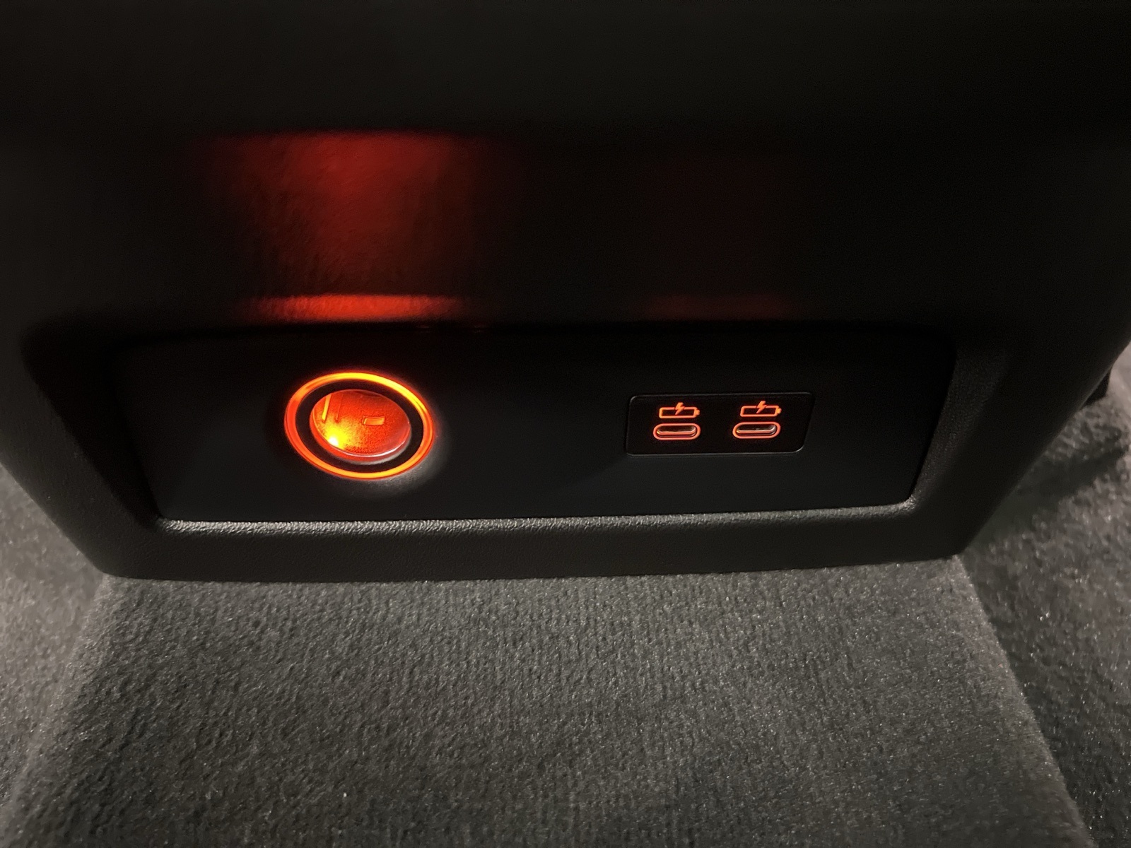 Vehicle image 46 of 72
