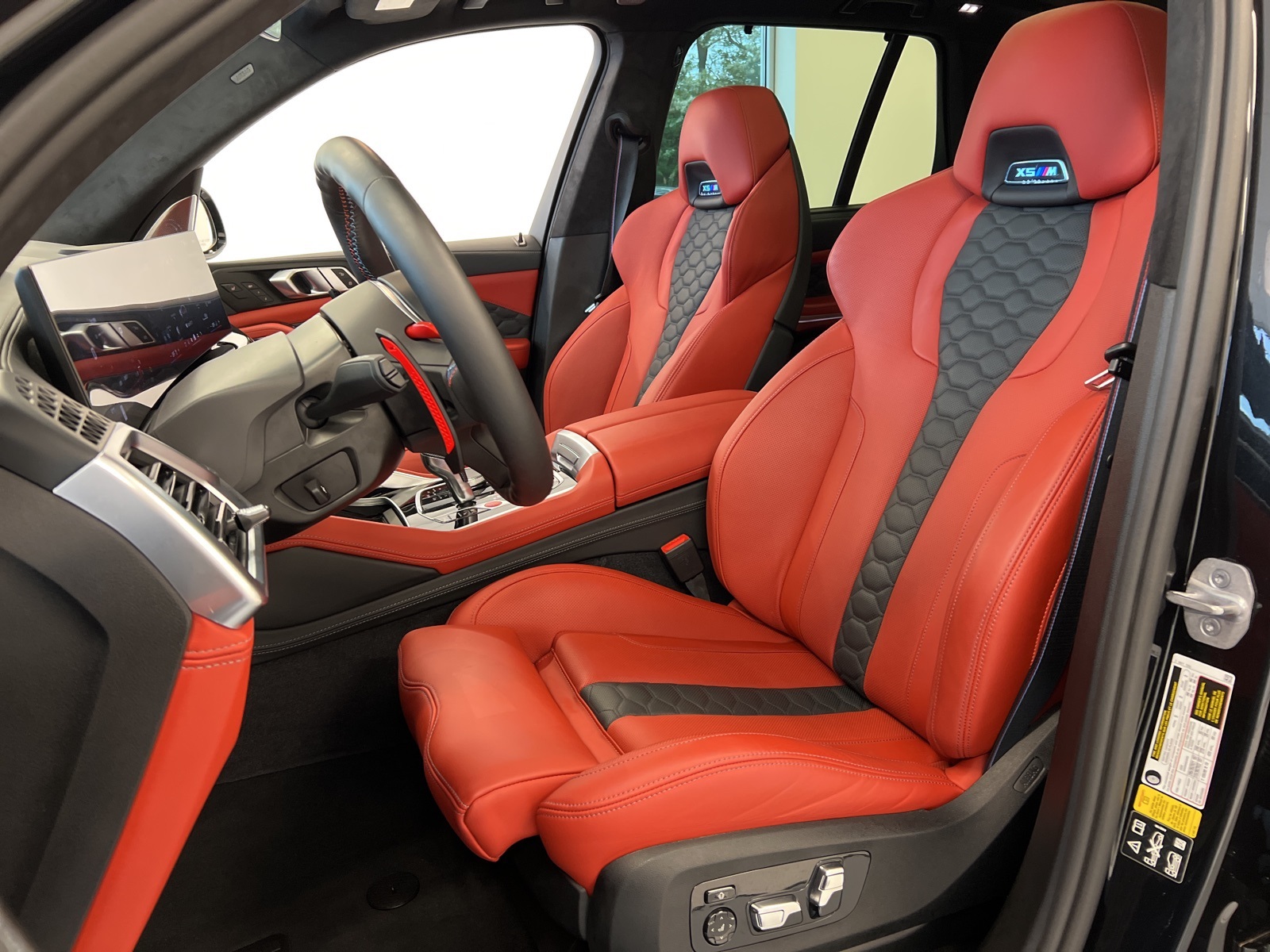 Vehicle image 38 of 72
