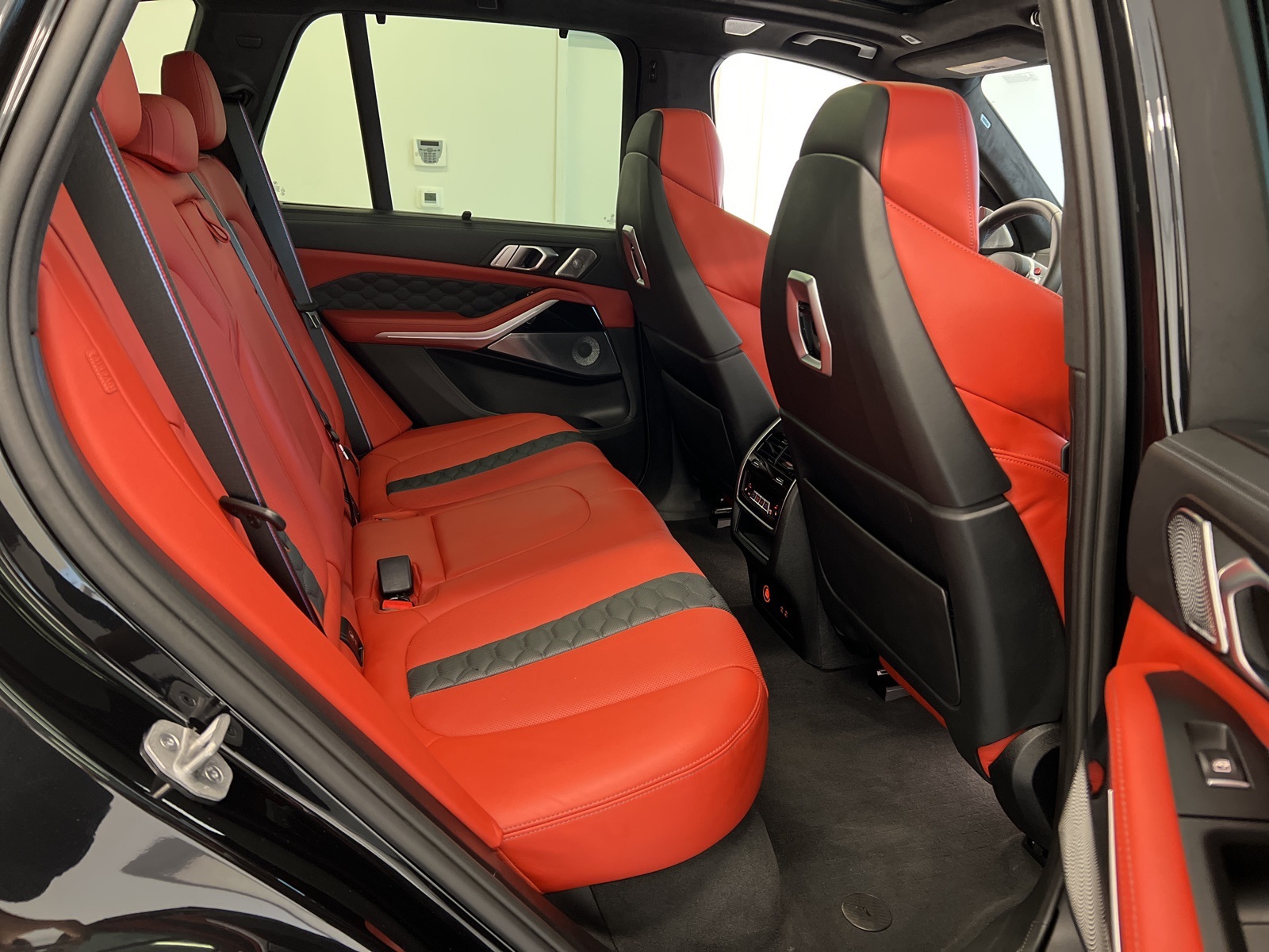 Vehicle image 58 of 72