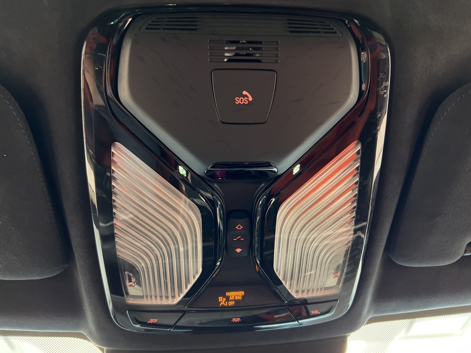 Vehicle image 31 of 72