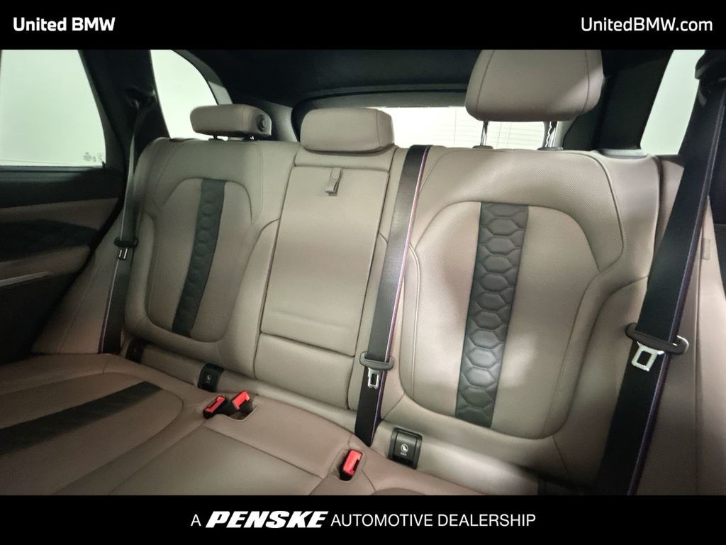 Vehicle image 12 of 23