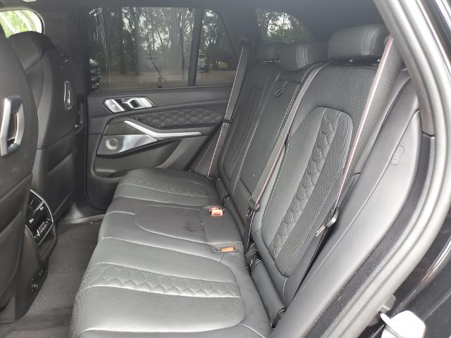 Vehicle image 31 of 32