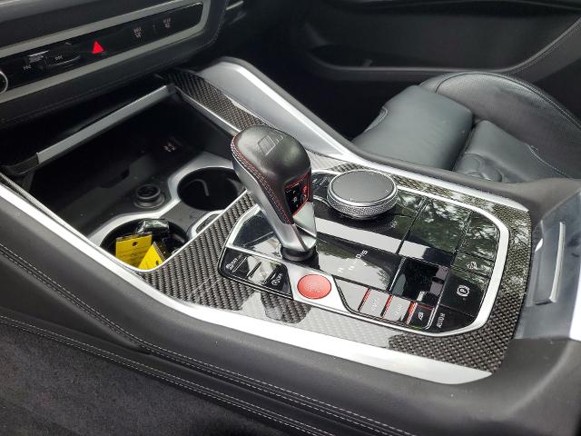Vehicle image 28 of 32