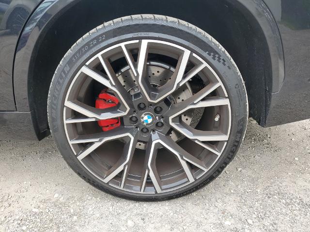 Vehicle image 25 of 32