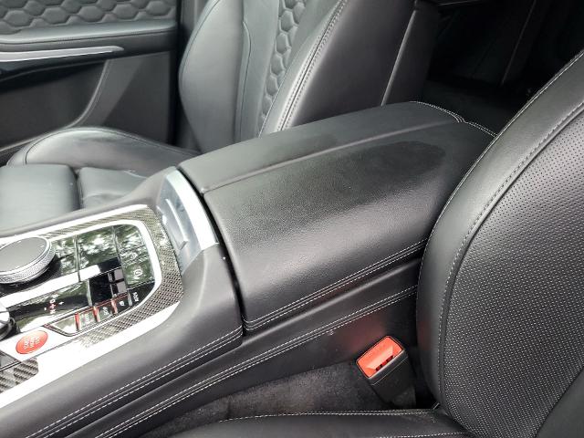 Vehicle image 29 of 32