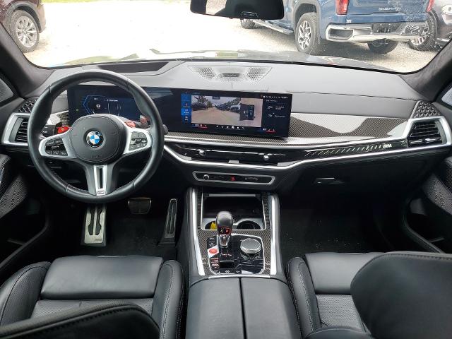 Vehicle image 11 of 32