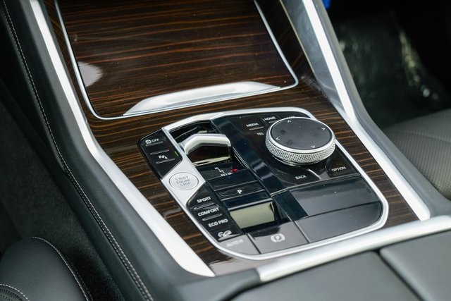 Vehicle image 49 of 70