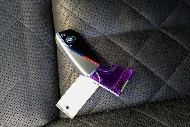 Vehicle image 56 of 70