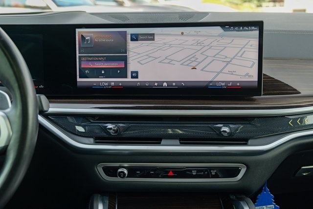 Vehicle image 45 of 70