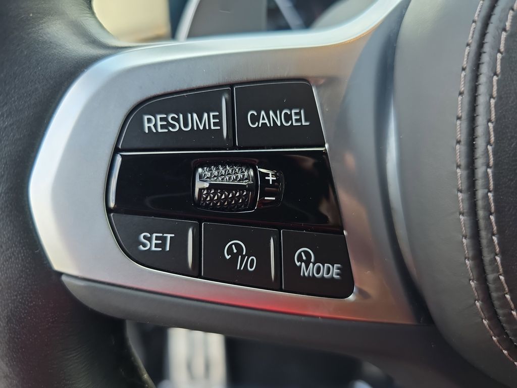 Vehicle image 35 of 40