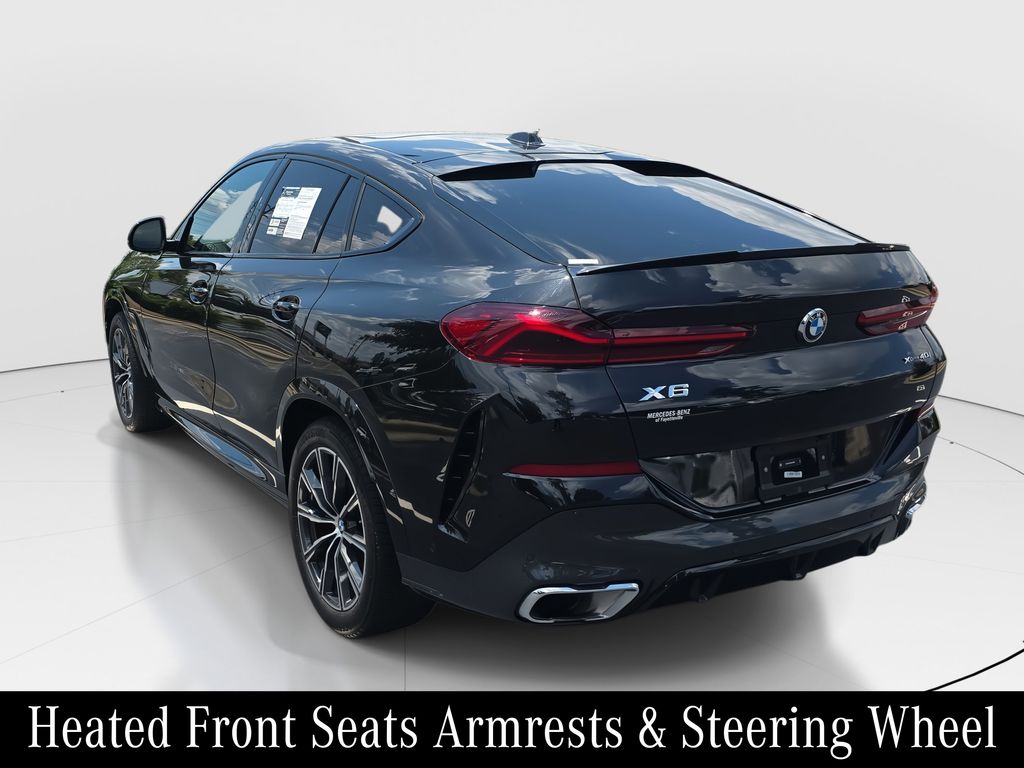 Vehicle image 9 of 40