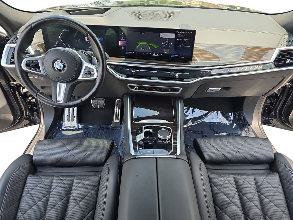 Vehicle image 19 of 40