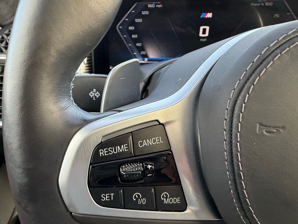 Vehicle image 32 of 37