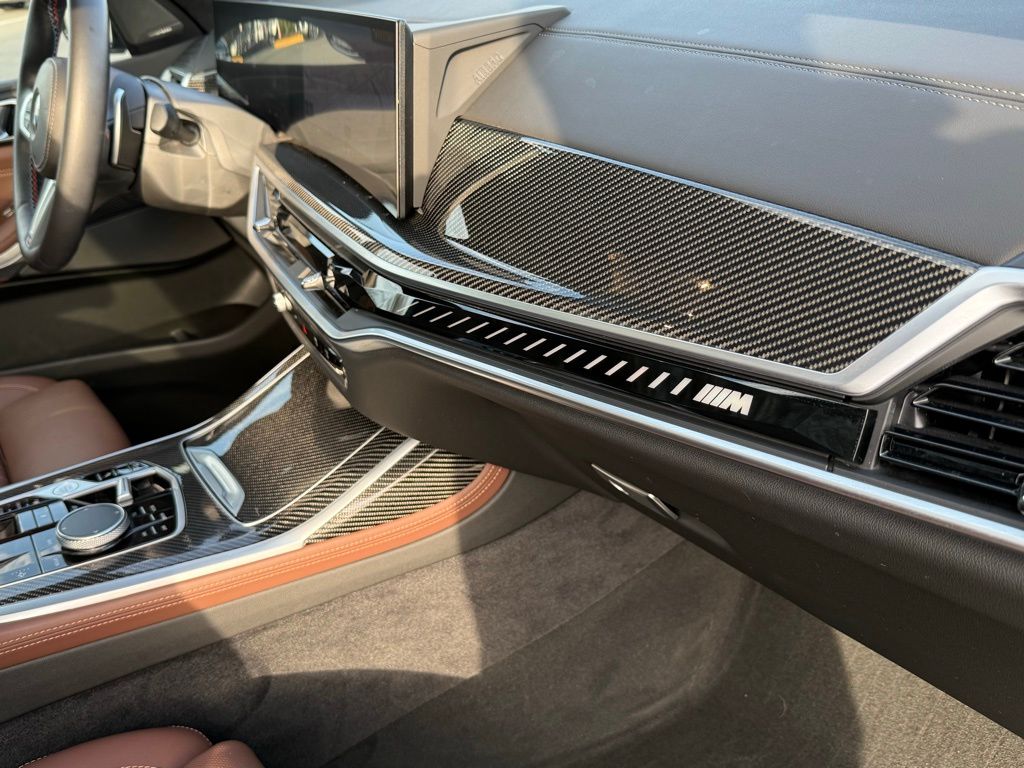 Vehicle image 22 of 37