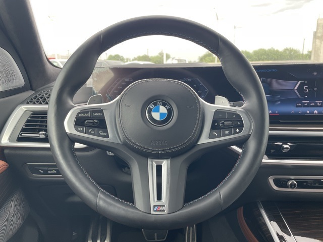 Vehicle image 20 of 25