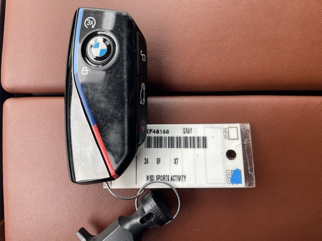 Vehicle image 19 of 25