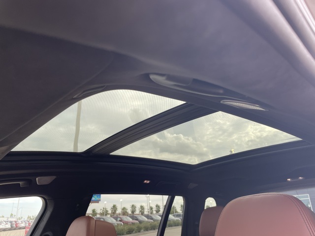 Vehicle image 13 of 25