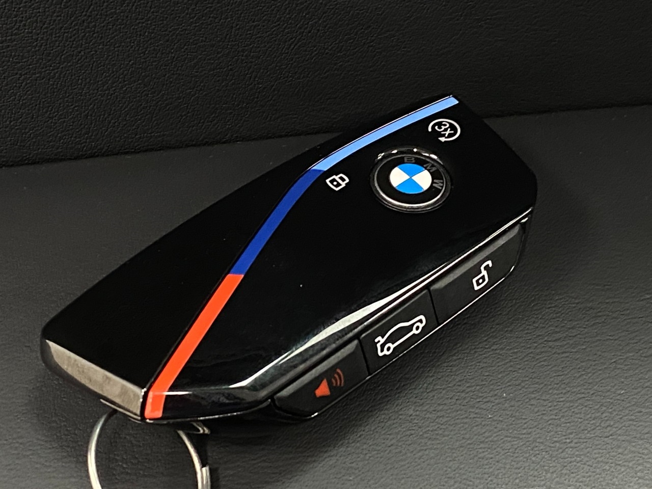 Vehicle image 24 of 39