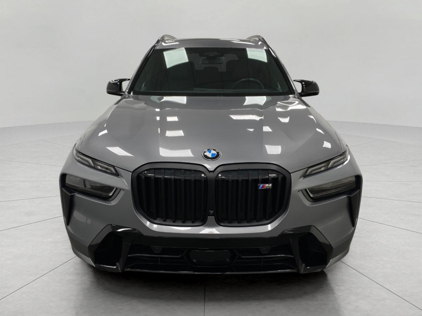 Vehicle image 3 of 39