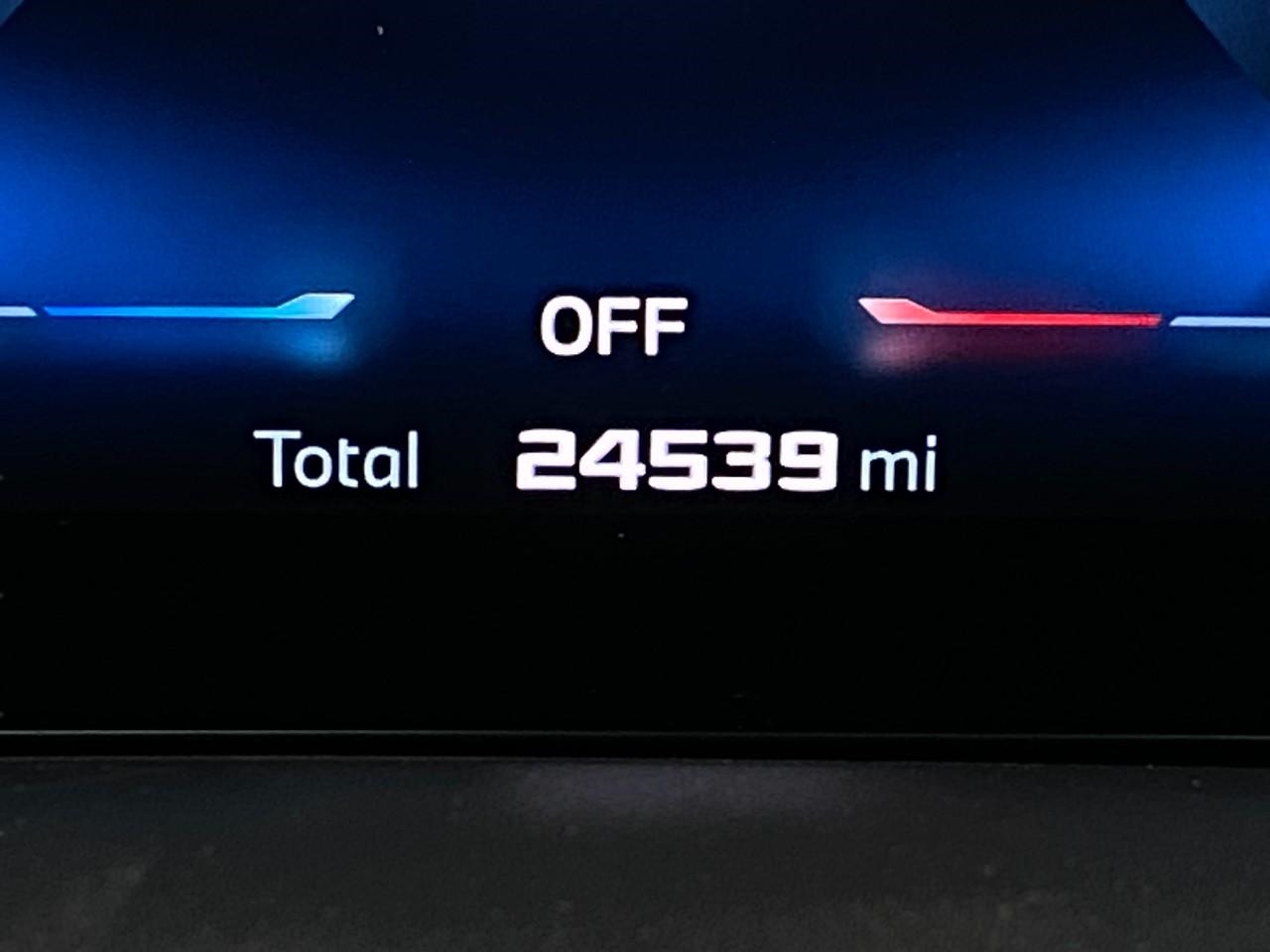 Vehicle image 17 of 39