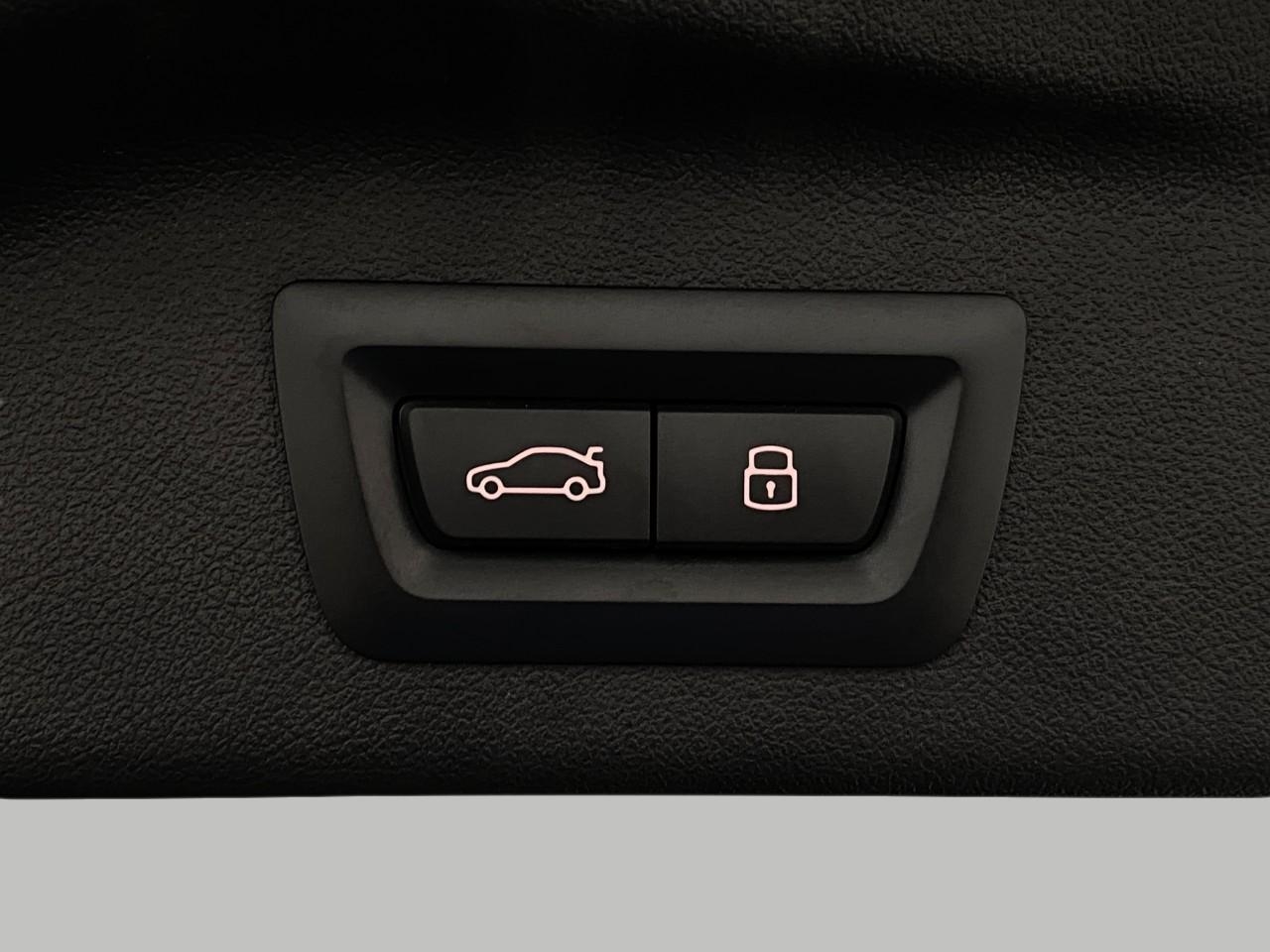 Vehicle image 25 of 39