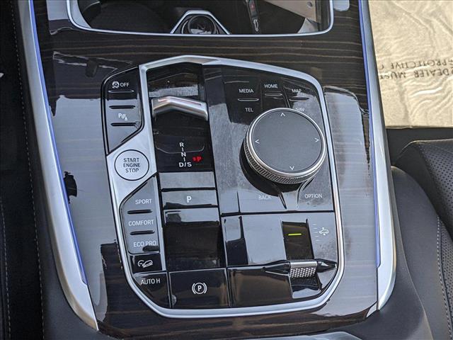 Vehicle image 21 of 24