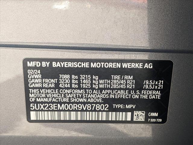Vehicle image 22 of 24