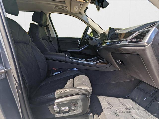 Vehicle image 14 of 24